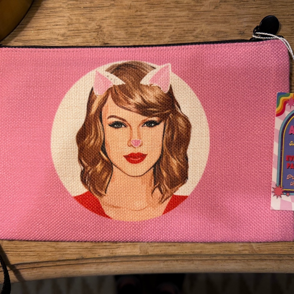 Taylor Swift Cat Lady Linen Cosmetic Bag By ART WOW